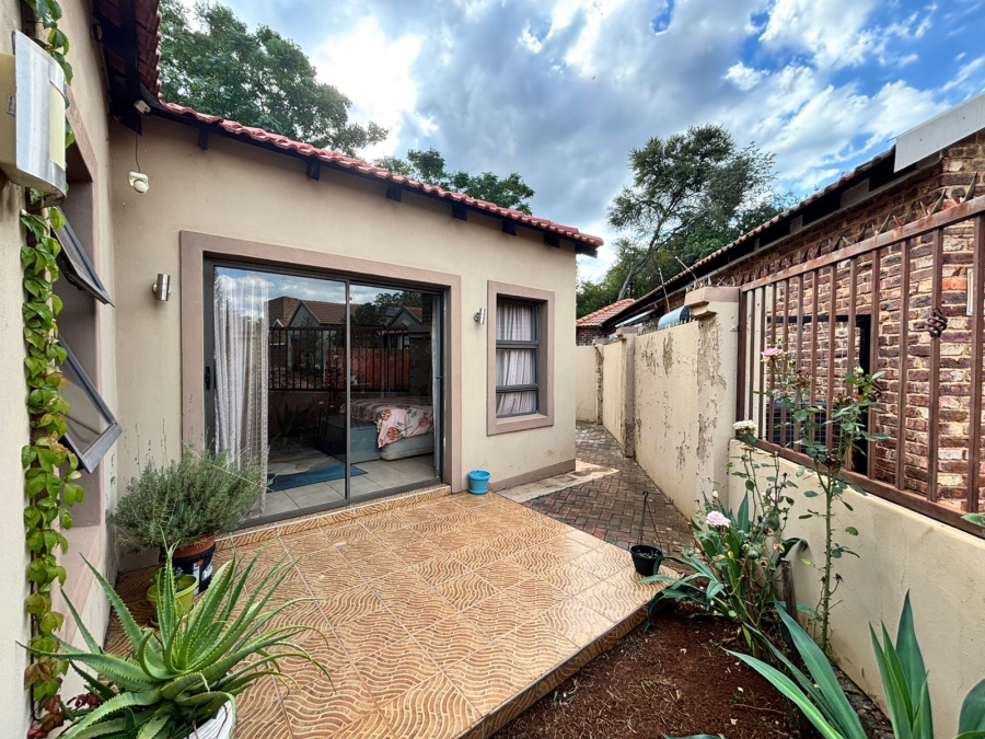 4 Bedroom Property for Sale in Mooivallei Park North West